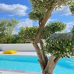 Cote Cour &cote Jardin